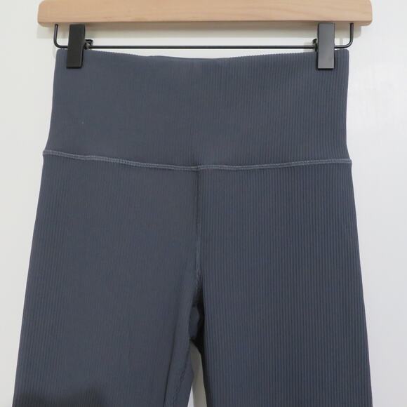 Athleta Womens Sz S Dark Gray Salutation Stash 7/8 Tight Legging High Waist - Picture 3 of 5